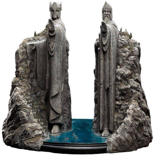 The Lord of the Rings - The Argonath Diorama